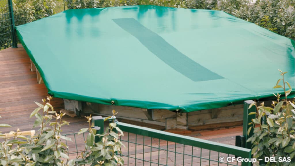 Couverture protection et hivernage filet COVERLUX 520 x 860cm pour piscine  hors-sol ovale 460 x 800cm